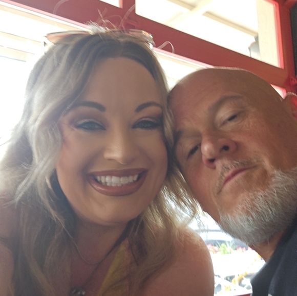 Meet your Posher, Renee - Picture 1 of 1